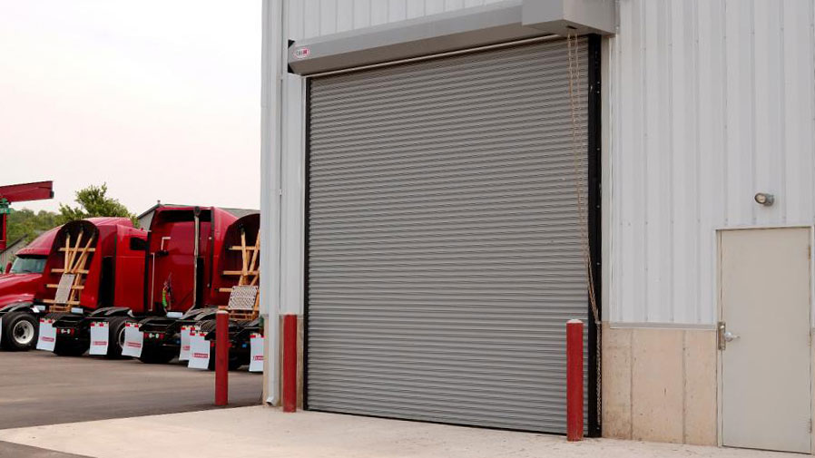 Commercial coiling garage door